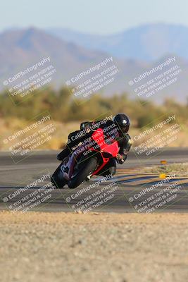 media/Dec-09-2023-SoCal Trackdays (Sat) [[76a8ac2686]]/Turn 15 Set 1 (230pm)/